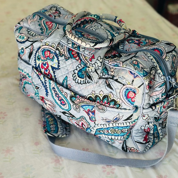 Iconic Weekender Travel Bag in Makani Paisley - Picture 5 of 14